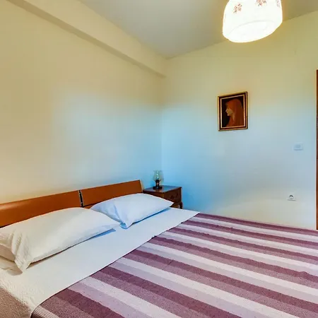 아파트 Land 즐라린