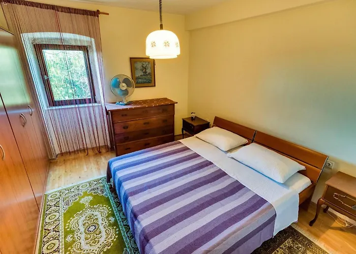 Land דירה זלארין